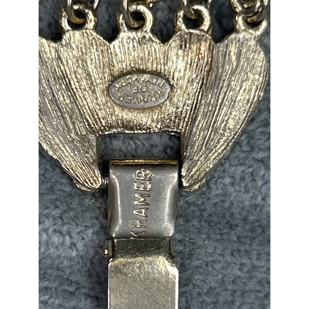 Kramer‎ of New York Vintage Gold Tone Pearl Dangle Charm Bracelet Signed - Picture 8 of 8
